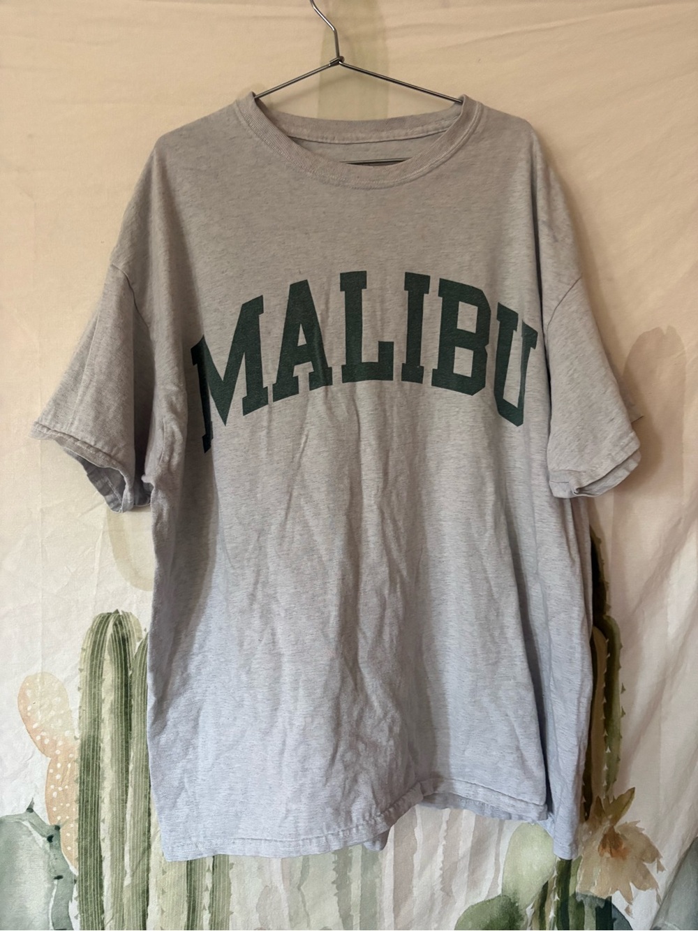 100% cotton J. Galt heather Gray Malibu Graphic Tee with Dark Green Lettering🌵OS